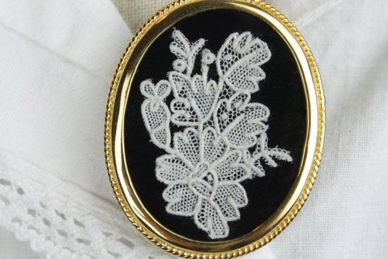 アンティーク ベルギーレース ブローチ(鑑定書付き） Ma-43 北欧雑貨と