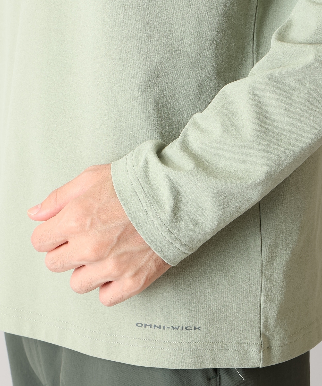 ライトキャニオングラフィックロングスリーブTシャツ(S Safari