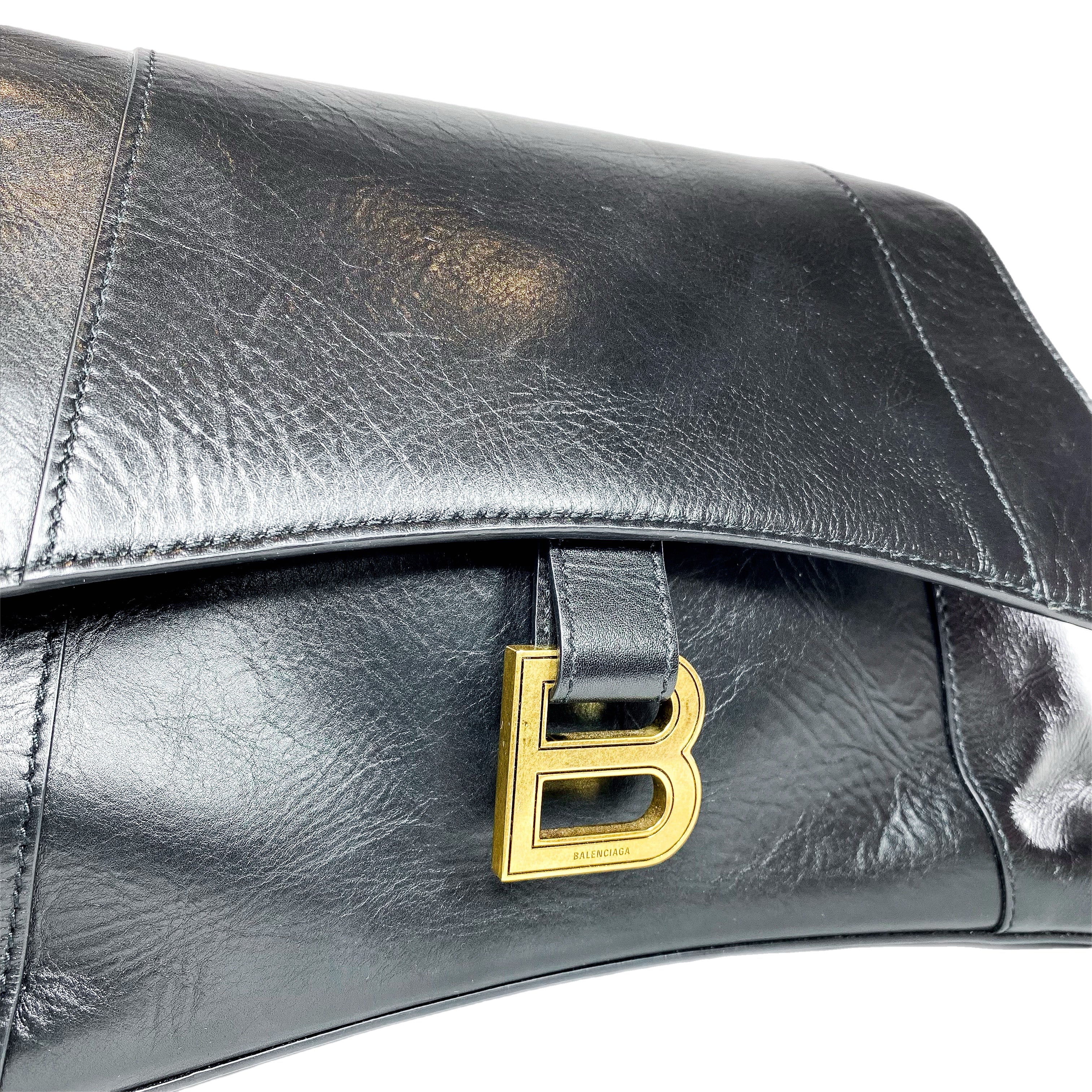 Balenciaga Black Downtown Chain Shoulder Bag – Consign of the Times ™