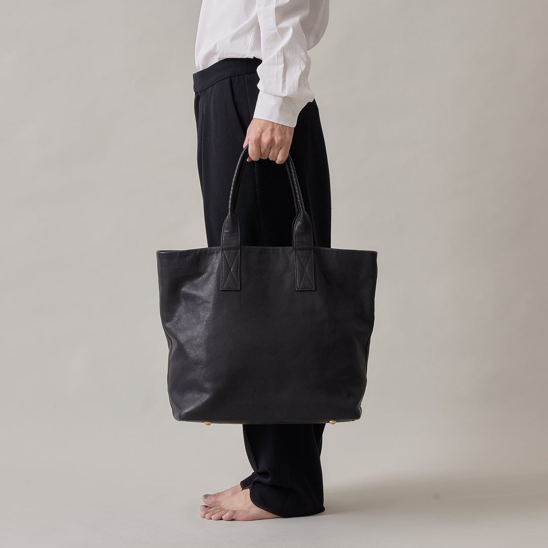 2handle tote L / co24fwtt010 / ZEO LITE shrink leather – cornelian