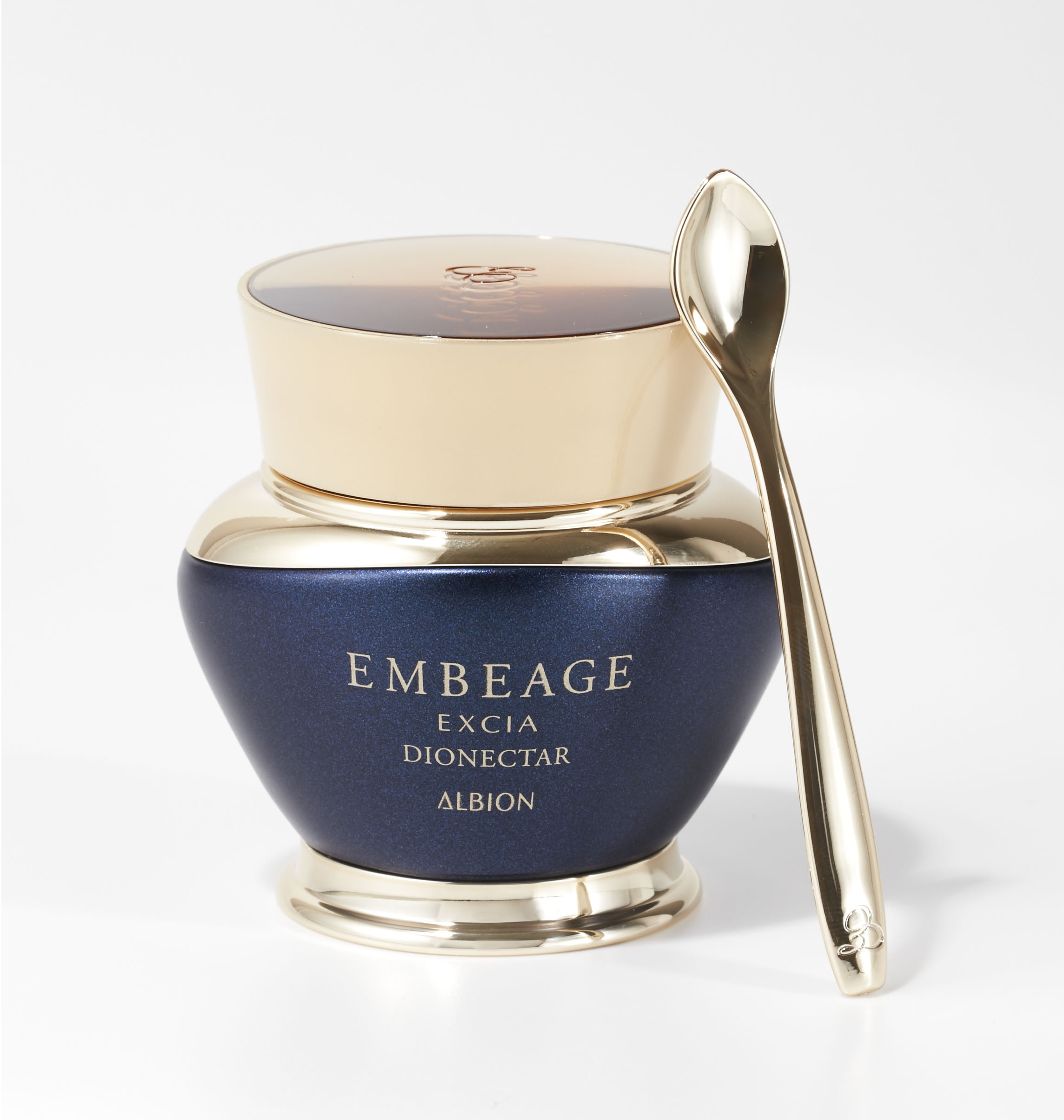 神秘の島マダガスカルの植物パワーにより、未知なる美しさを目覚め