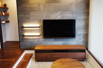 シャープ LC-55US45の壁掛け施工事例