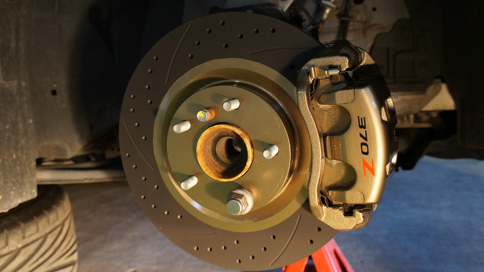 ニッサンフェアレディーZ34純正キャリパー＆ローター 塗装色