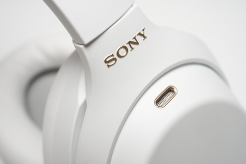 実機レビュー＞「白い」全部盛りワイヤレスノイキャンヘッドホン「WH