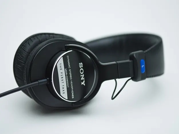 ソニーストア限定＞モニターヘッドホン『MDR-CD900ST』と「THE FIRST