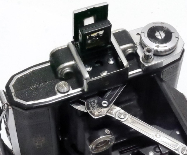 ドイツ製 スーパー セミ イコンタ 6X4.5 V 型 カール・ツァイス