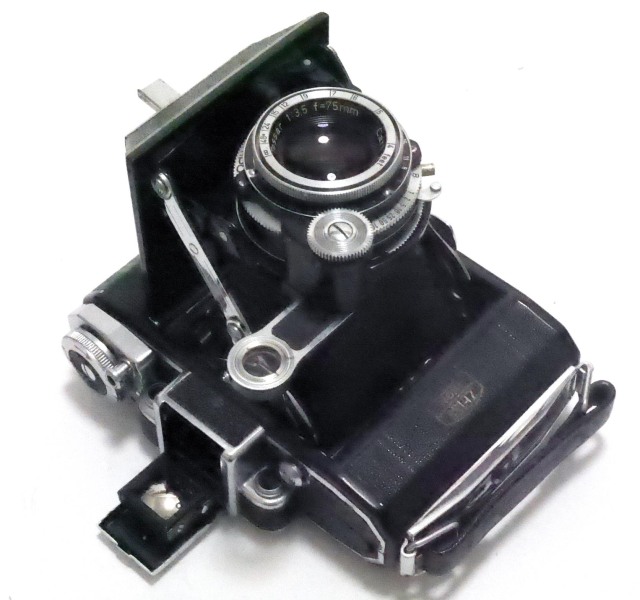 ドイツ製 スーパー セミ イコンタ 6X4.5 V 型 カール・ツァイス