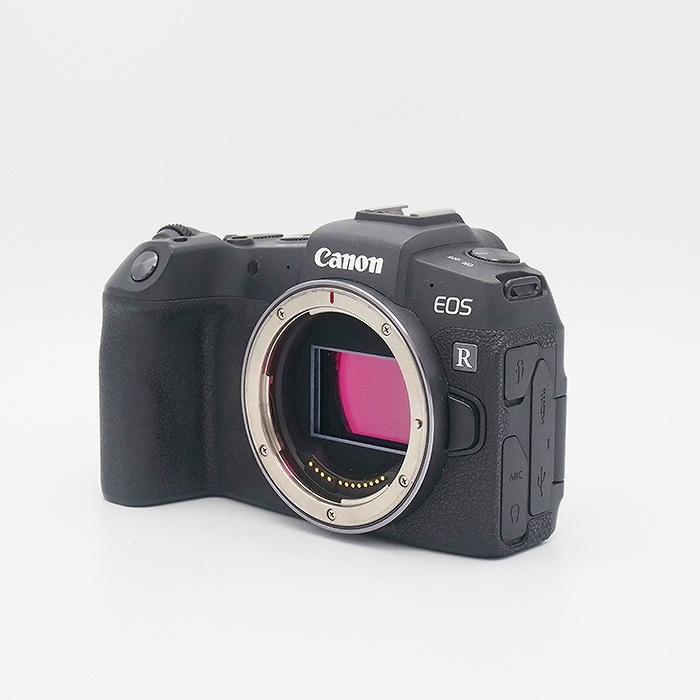 発売から6年……未だに人気なフルサイズミラーレス「EOS RP」をつかって