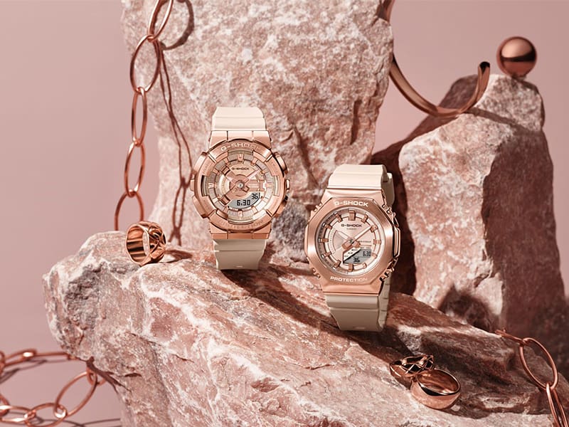 華やかなピンクゴールドが輝く小型の“G-SHOCK” | CASIO