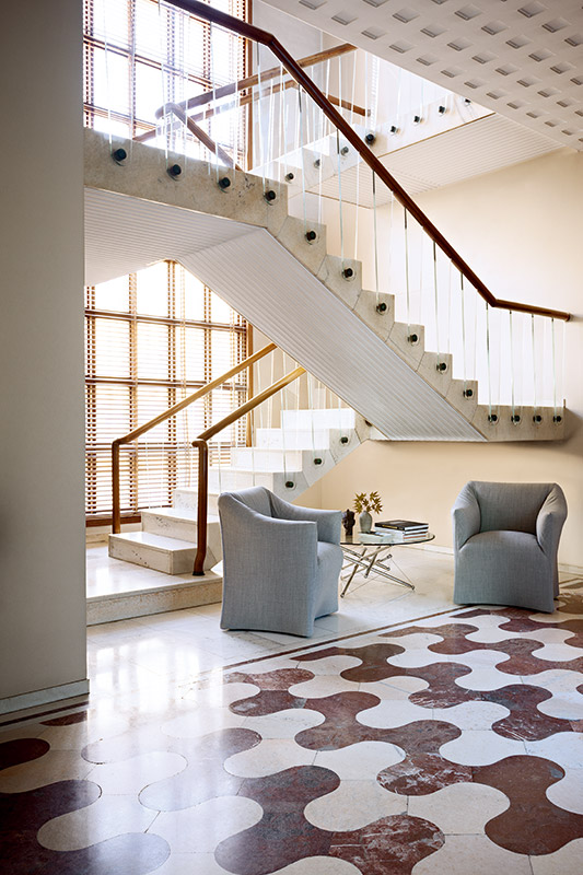 684 PICCOLA TENTAZIONE（ピッコラテンタツィオーネ ラウンジアーム