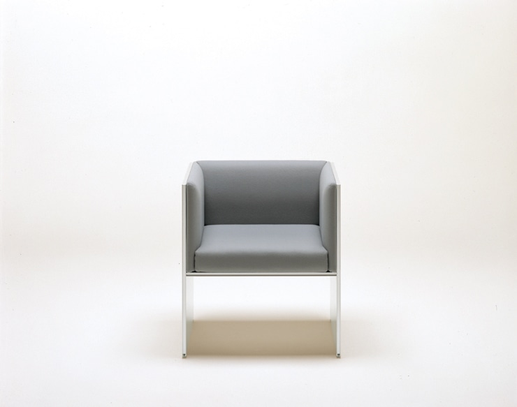 AIR FRAME 3003(エアーフレーム 3003 スリムソファ） IXC | カッシーナ