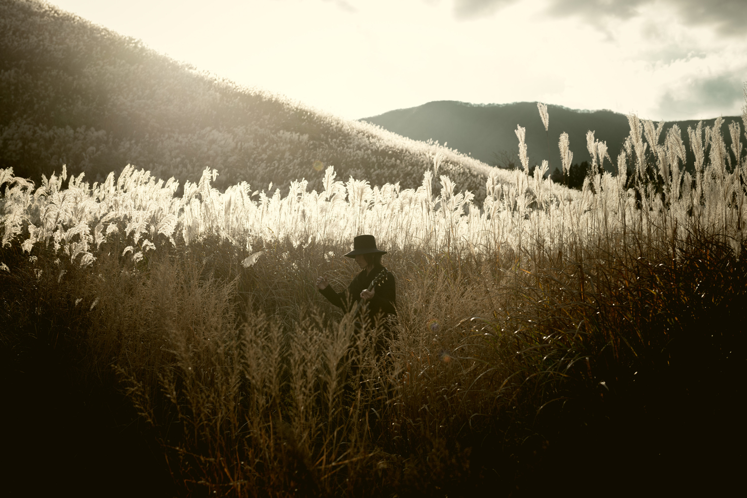 MORRIE 5thアルバム『光る曠野』 インタビュー | club Zy.