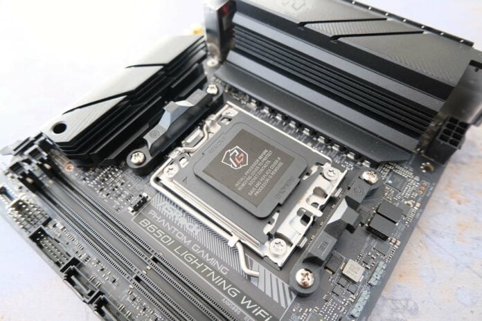 ASRock B650I PG Lightning WiFi review - don't let the size fool