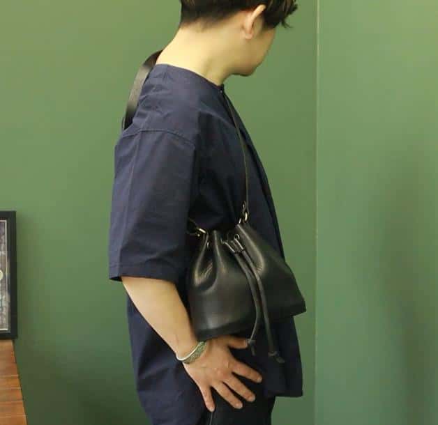 analogico（アナロジコ）メンズも必見！フェミニンな革製品の巾着型