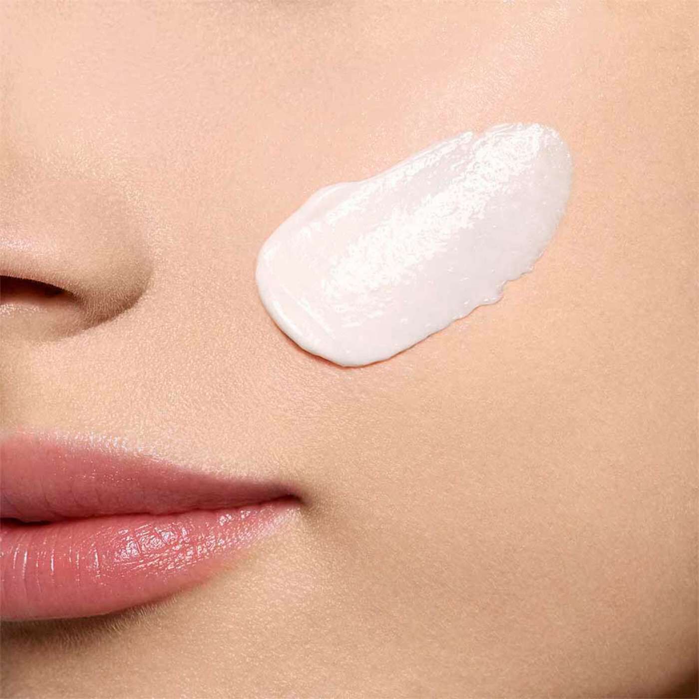 Mアクティヴ デイ クリーム N | CLARINS® 公式通販 | CLARINS®