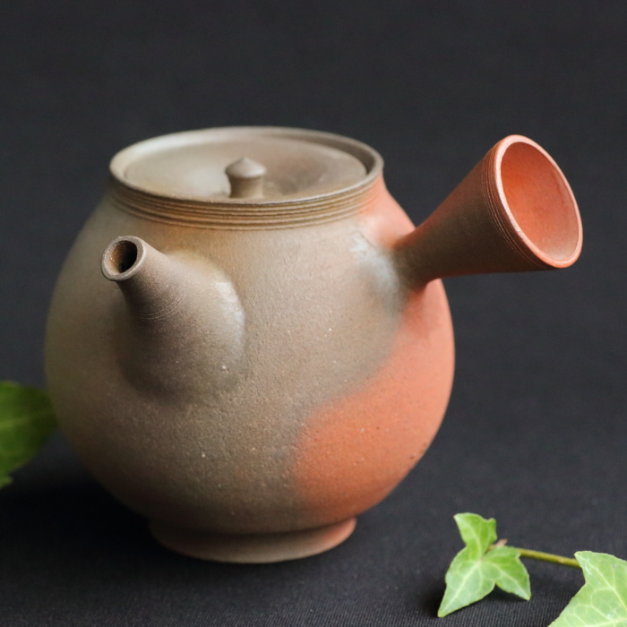 常滑焼 小西洋平作 窯変 ぐい呑 共布共箱 V 8657 希少】小西洋平 常滑