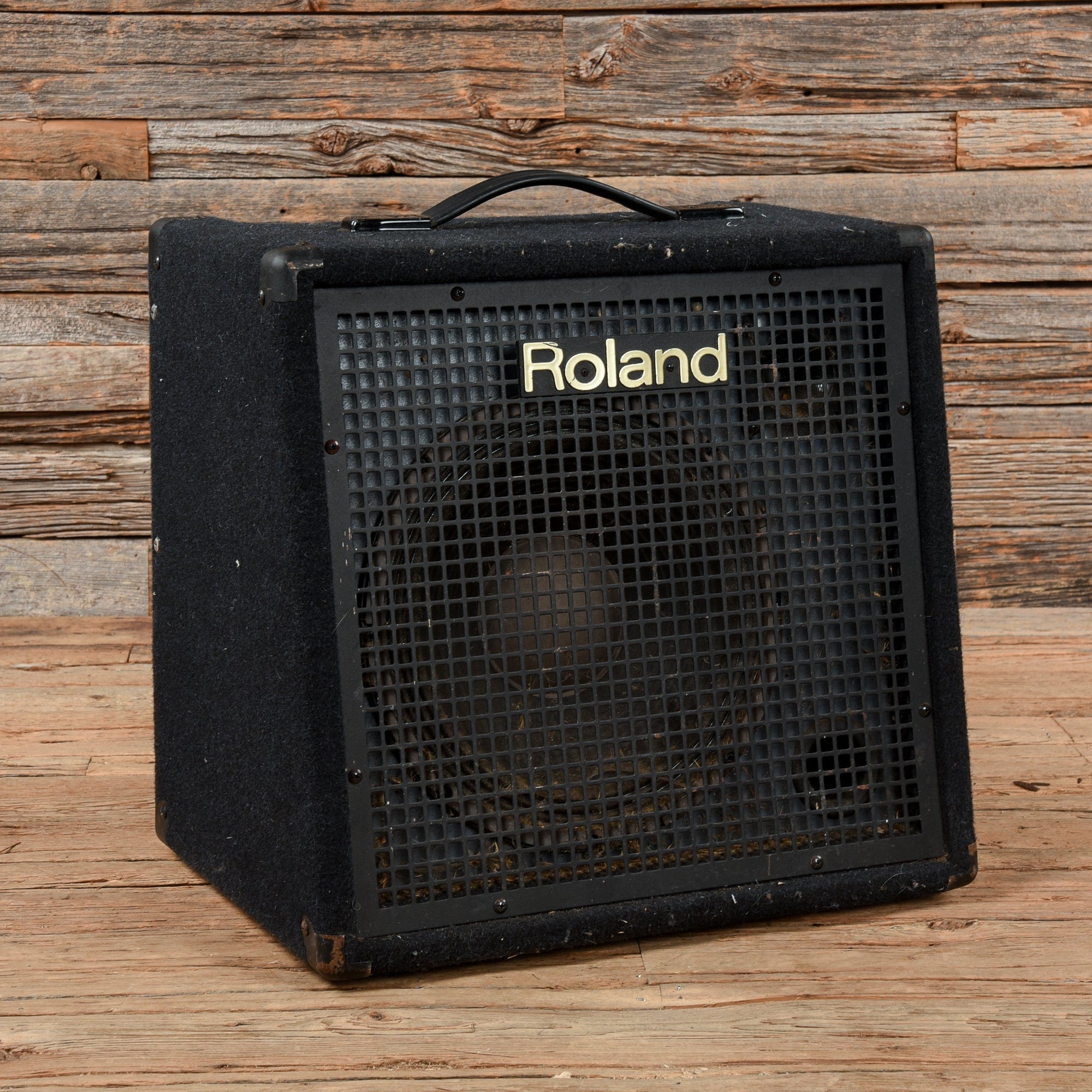 Roland KC300 Black – Chicago Music Exchange