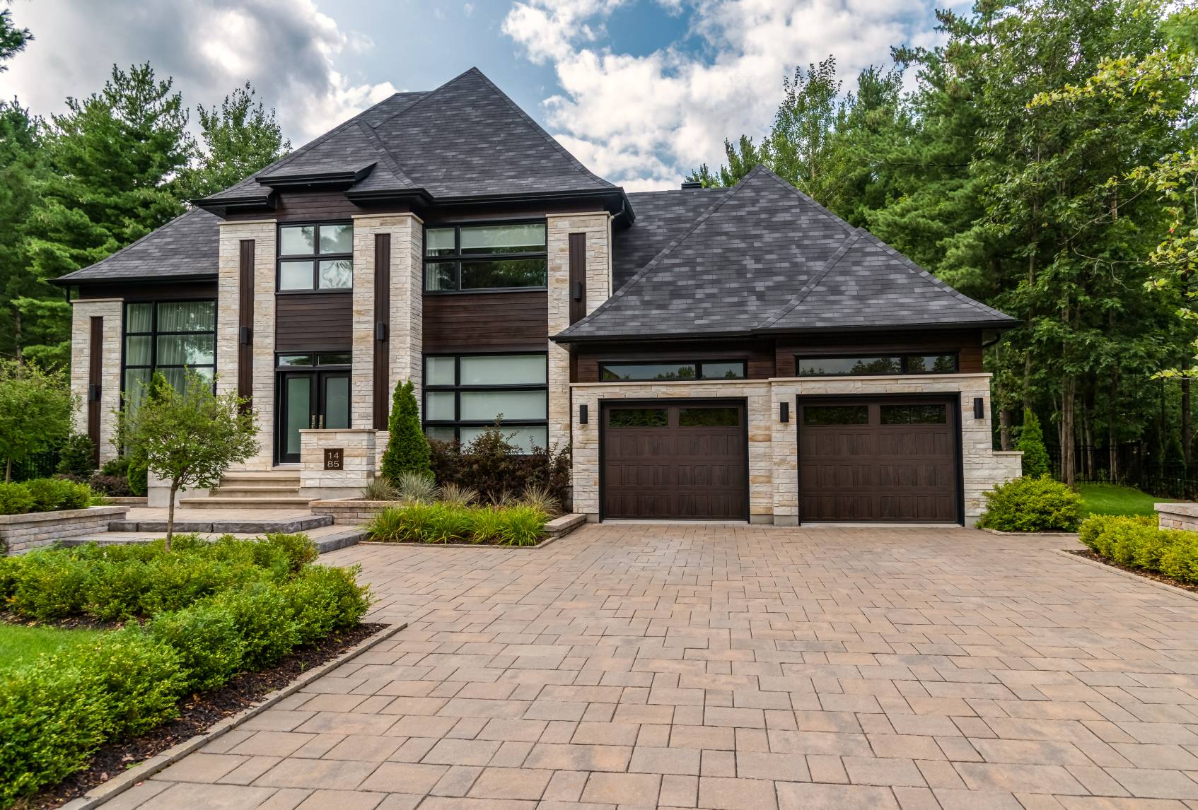 Residential - Dynamic Model - Stamped Shaker - 2518