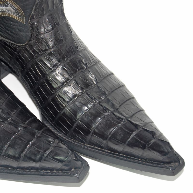 ウエスタンブーツ専門店 本格派ブーツをメキシコから直輸入