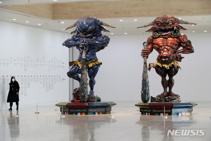 日本人アーティスト村上隆氏 記者懇談会 ／釜山