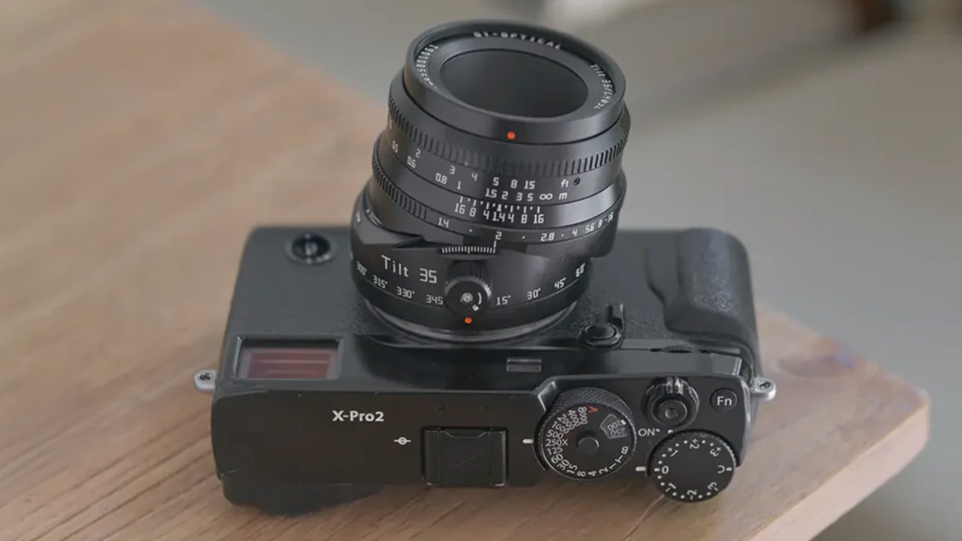 TTArtisanが35mm F1.4 APS-Cミラーレス一眼用チルトレンズを発表 | CineD