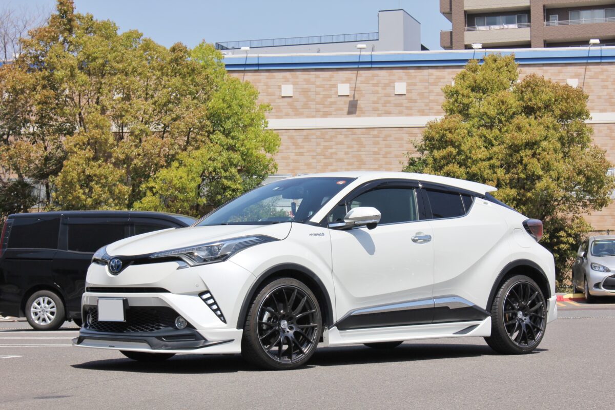 C-HRの前後車高差を解消！BLITZダンパーZZRを装着です。 | C-HRの前後