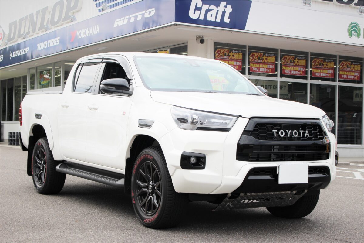 RICKSスキットプレートをハイラックスGRのフロントリアに装着