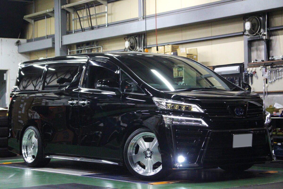 30系ヴェルファイアに深リム＆ディッシュデザイン ランベックLD1 20