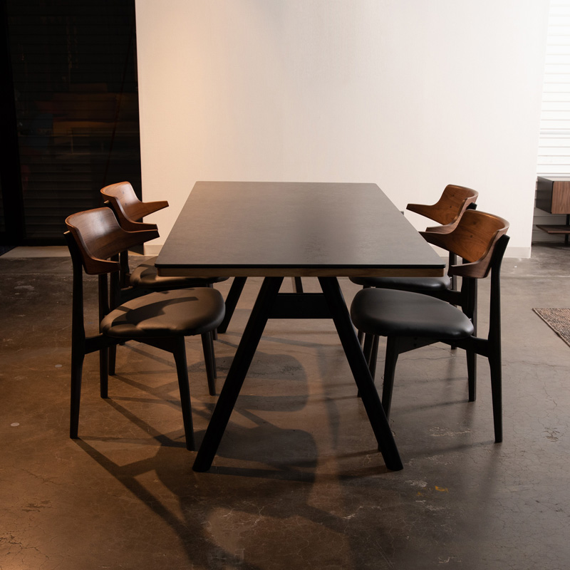 ダイニングテーブル「Bonnie」/テーパー脚 | 家具・インテリア通販の