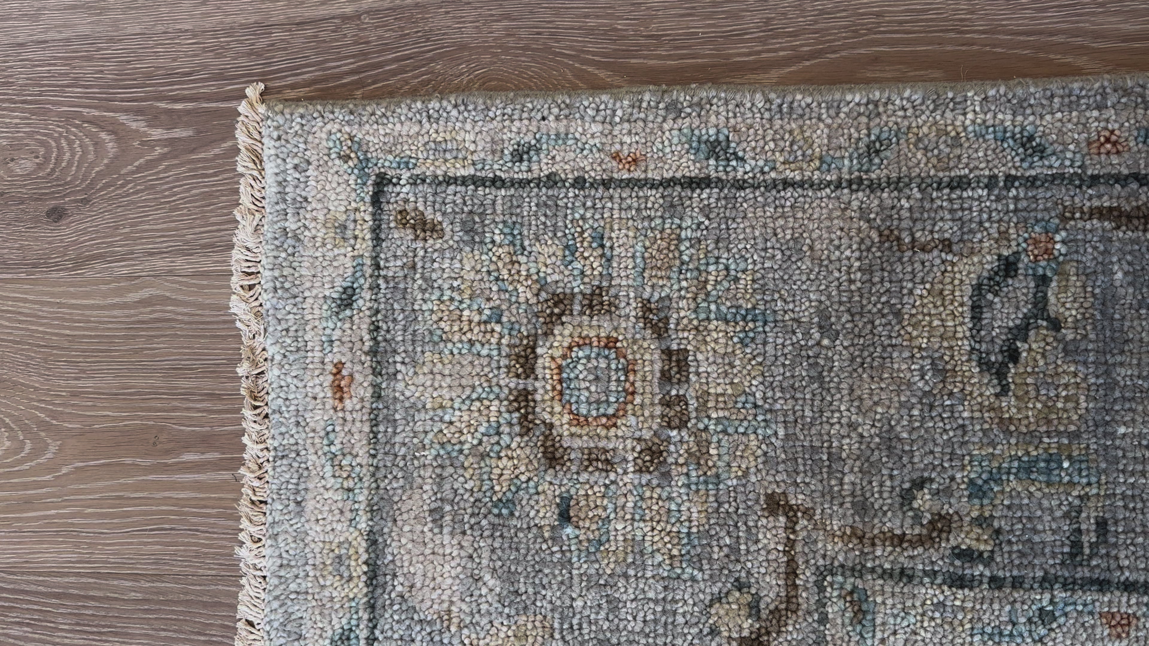 Helena Light Grey Rug - 🎥 see video | Amethyst Home