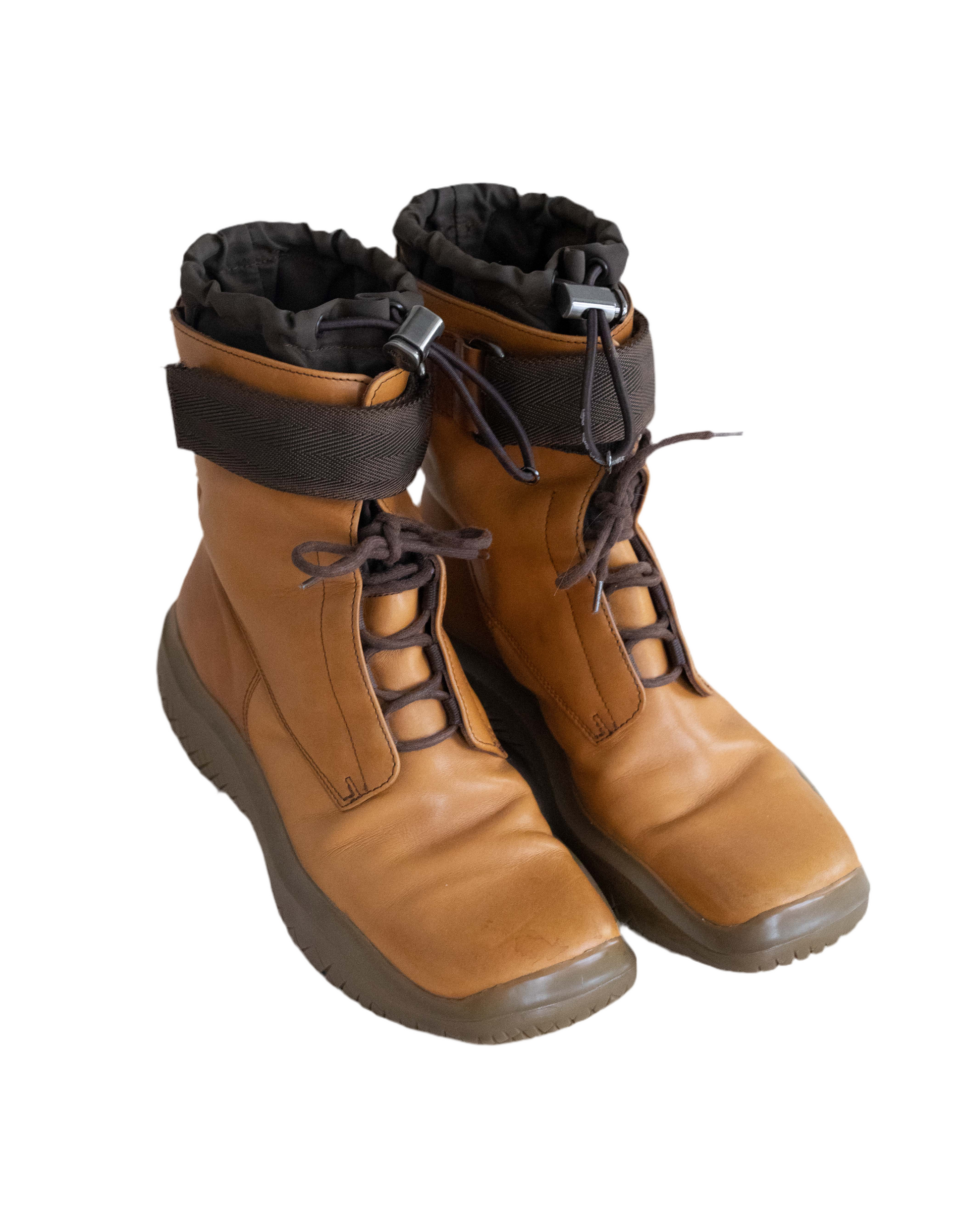 Prada FW 1999 runway square-toe Vibram utility boots – Amiata Archive