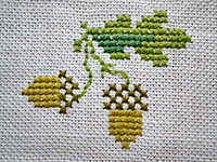 アンティーク＆ヴィンテージ W271 クロスステッチ どんぐり 38×37