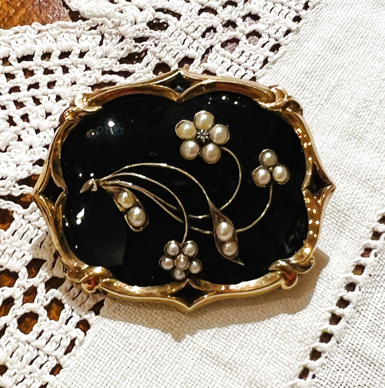 オニキス・シードパール勿忘草ブローチ - Antiques Violetta