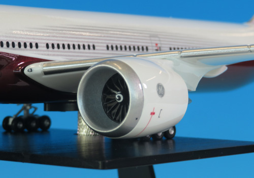 9X20102 1:200 BOEING 777-9 BOEING ハウスカラー 地上折りたたみ翼
