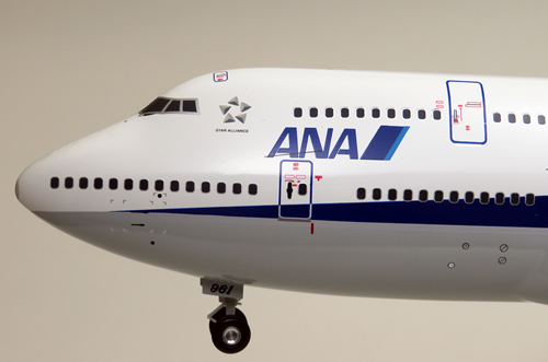 NH20127 1:200 BOEING 747-400D JA8961 完成品（ギアつき）｜全日空