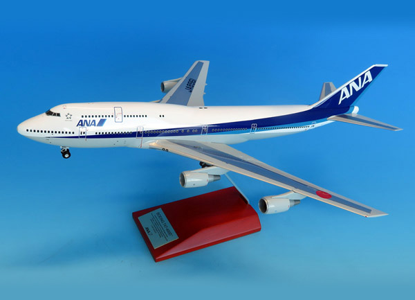 NH20127 1:200 BOEING 747-400D JA8961 完成品（ギアつき）｜全日空