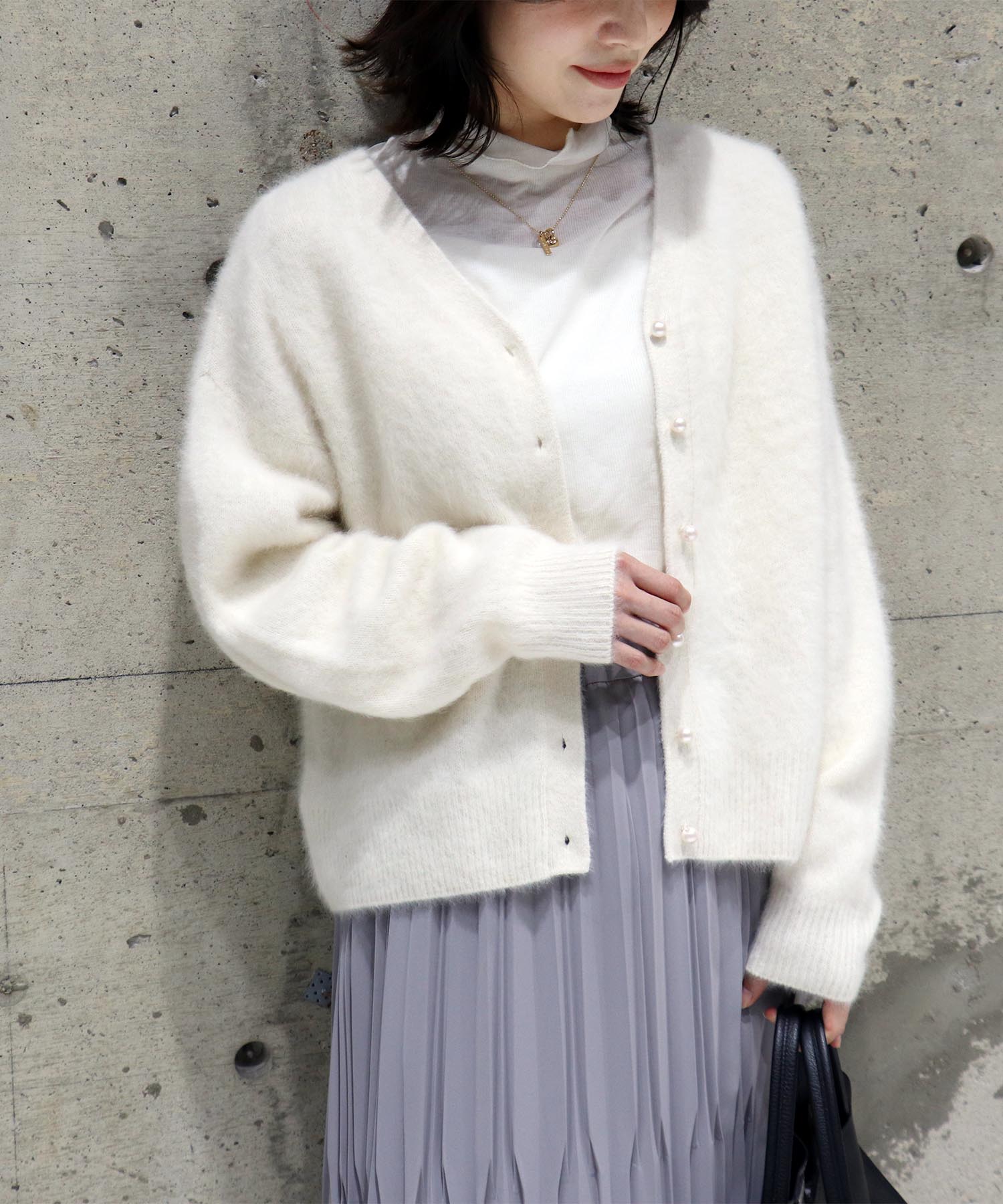 フォックスカシミヤ前後2wayパール釦カーディガン | AND ON JIONE