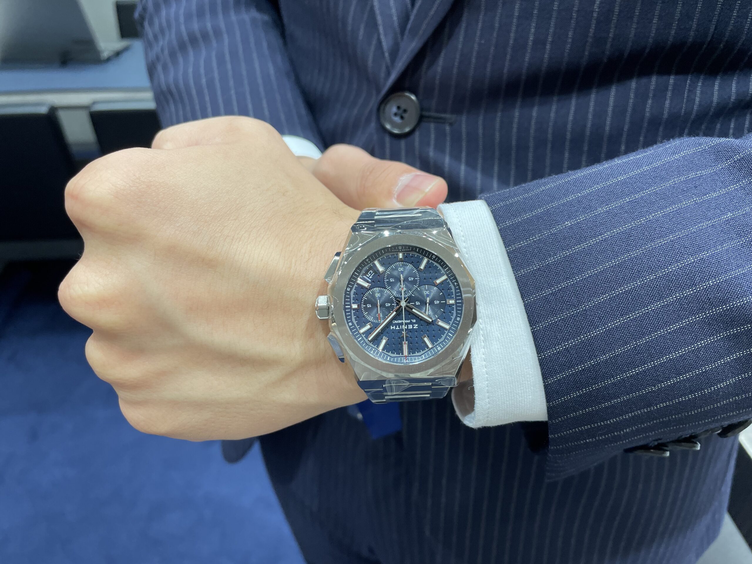 9EDE9606-920E-4343-A8BD-