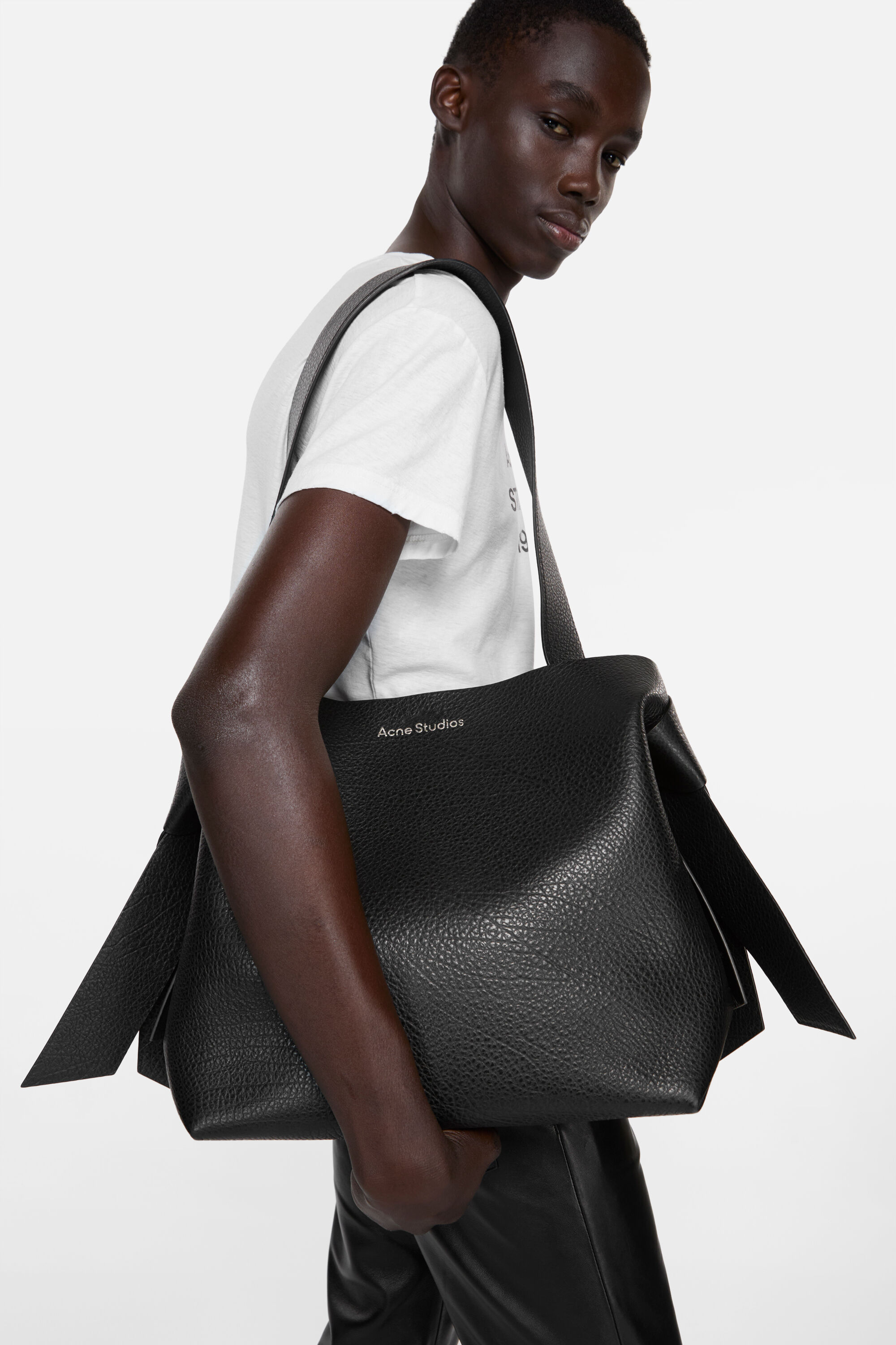 Acne Studios - Musubi ミディショルダーバッグ - ブラック