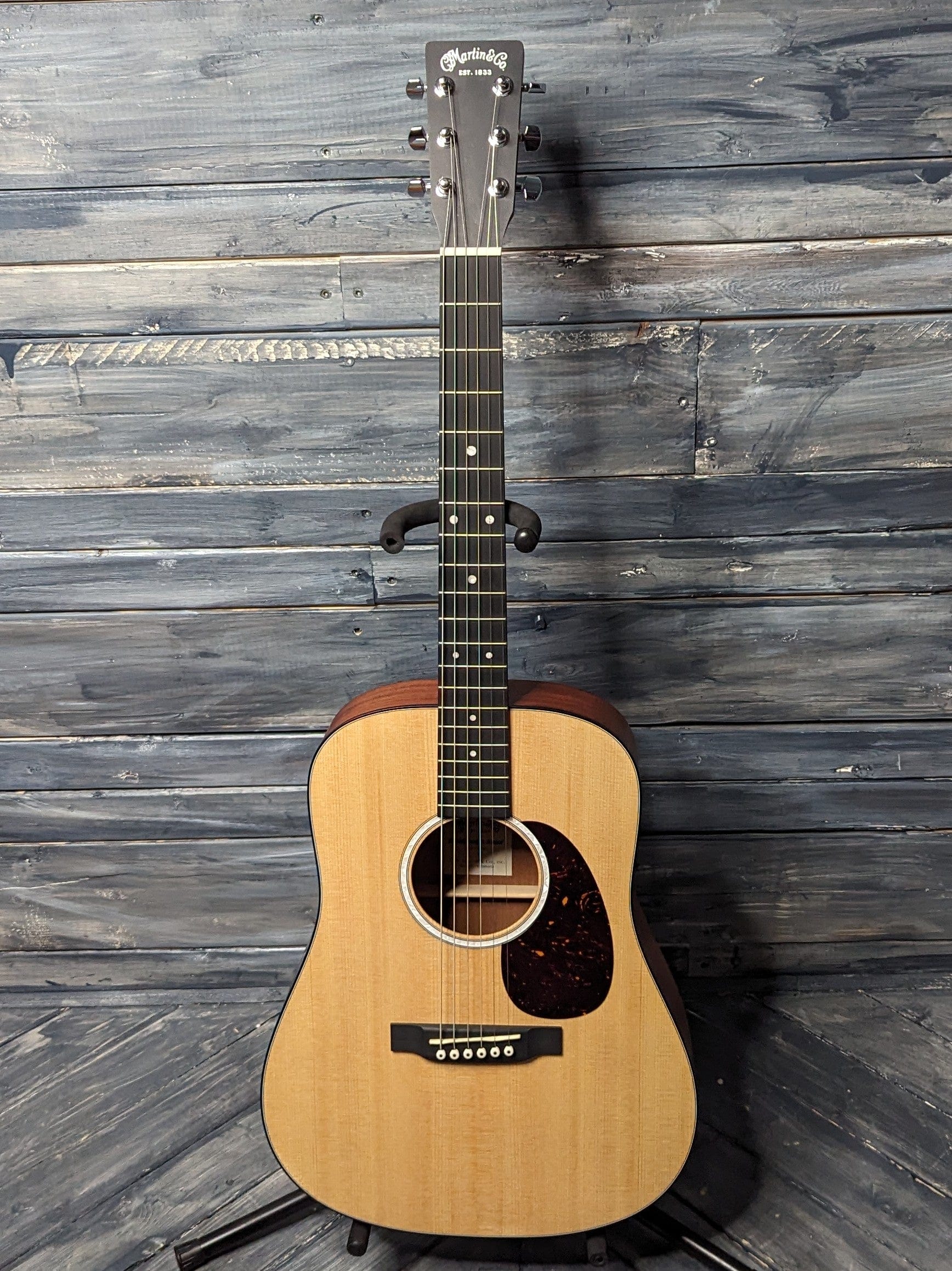 Martin DJR-10E Sitka Top Dreadnought Jr E. Acoustic Electric