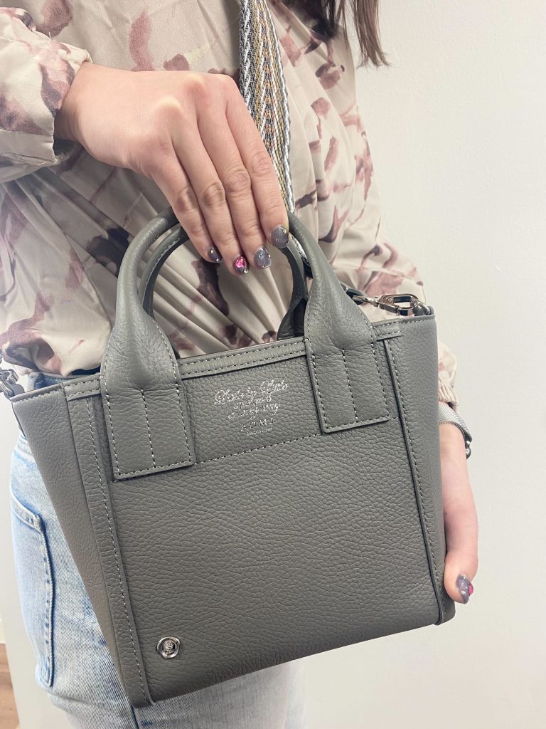 A.D.M.J.公式オンラインストア