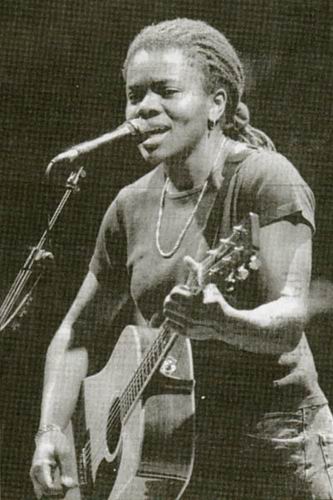 Tracy Chapman Concert in Grenoble, Summum Alpexpo, May 13, 2000