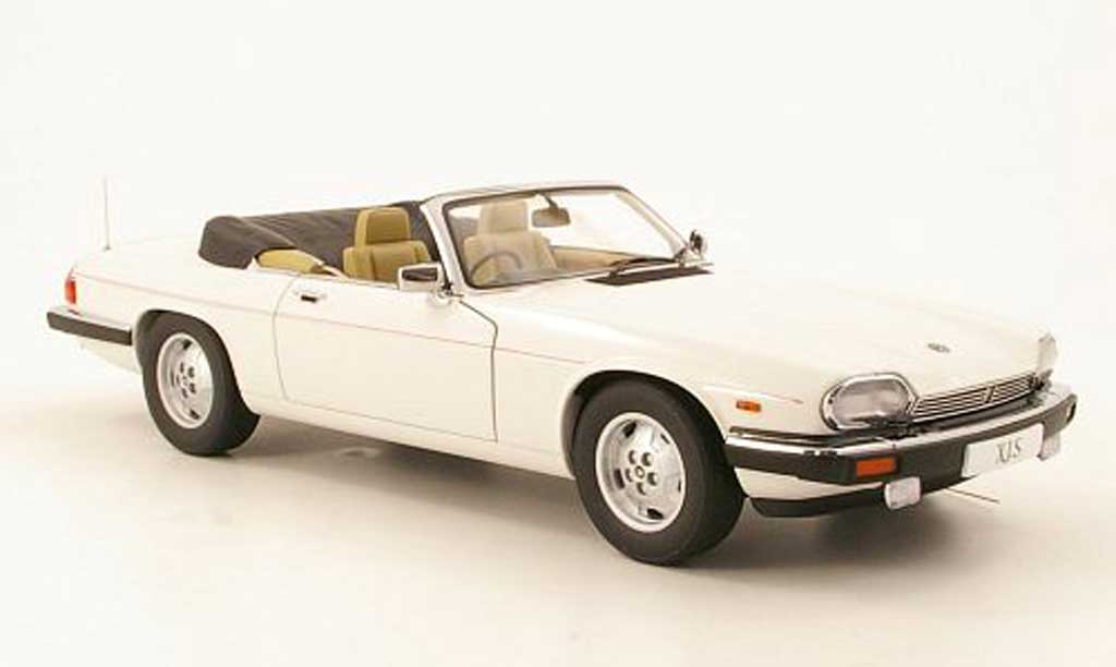 自動車 Yat Ming 1:18 1975 JAGUAR XJS 自動車 Yat Ming 1:18 1975