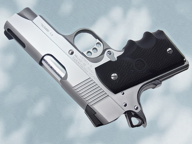 レビュー】マルイ V10ウルトラコンパクト ブローバック — 高精度