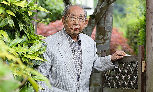 語る 人生の贈りもの）大塚初重：15 100歳まで考古学と向き合い