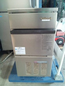 立川市にて ホシザキ チップアイスディスペンサー 製氷機 DCM-70K を