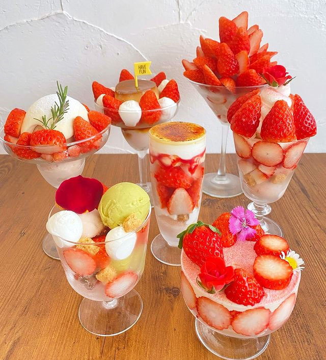 イチゴをとことん贅沢に使った美しすぎるアートなパフェ「フルーツ