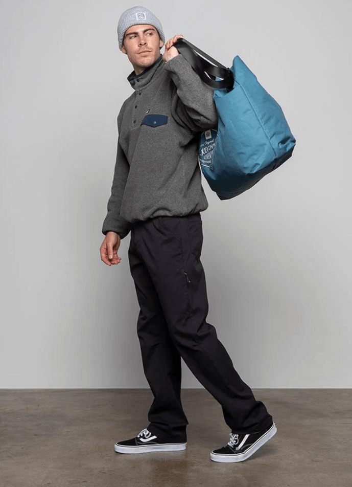 発売後、わずか1週間でSOLDOUTとなったLA発スノーボードウェアトップ