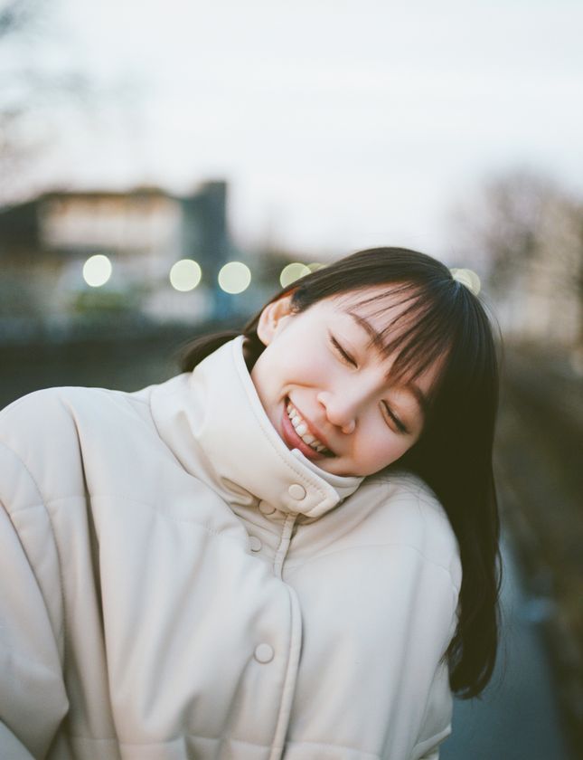 2週間限定受注生産】 吉岡里帆Wアニバーサリー写真集、 永久保存版