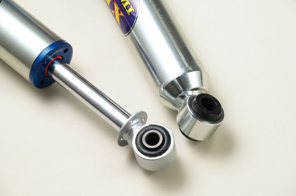 ハイエース車中泊の疲労を軽減！TAKUMI GHX MONOショックアブソーバで